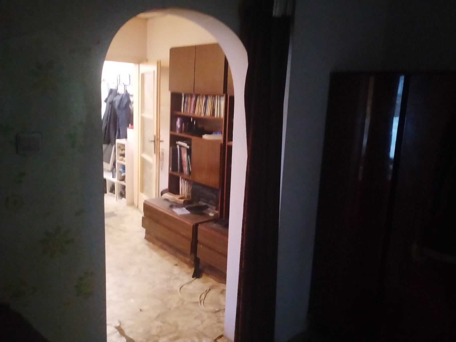 Поглед към антрето